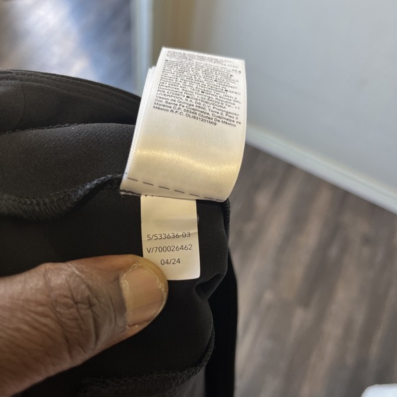 Athleta  Pantalon Endless Women's Athleisure Crop Pant Size 8 Black New Gym yoga - Picture 13 of 13